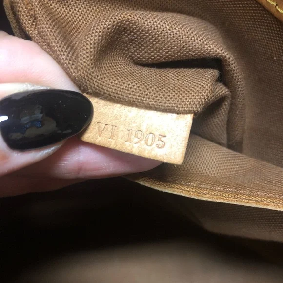Authentic Louis Vuitton Alma PM purse - Picture 16 of 16